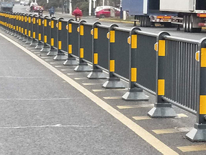 道路护栏 (2)